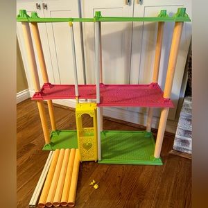 1975 pre-owned Barbie Townhouse